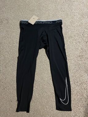 Nike Black Compression 3/4 Leggings NWT men’s large